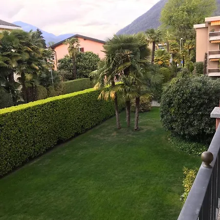 Mit Garten Und Pool In Apartament *