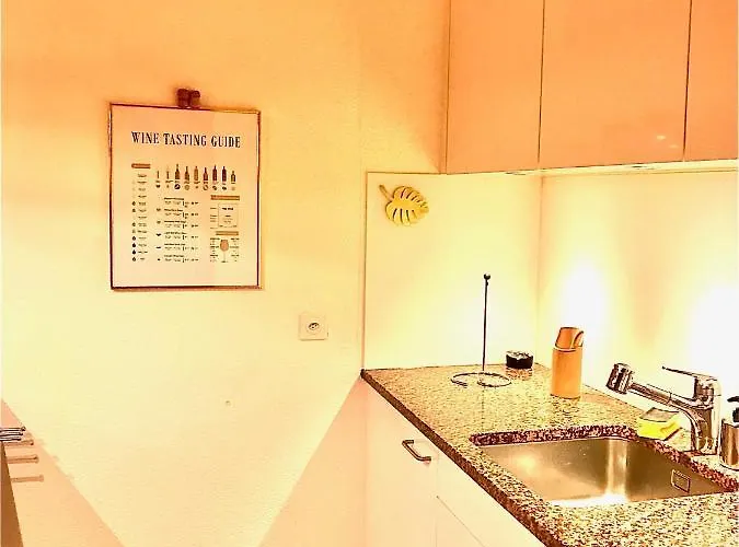 Apartament Mit Garten Und Pool In *