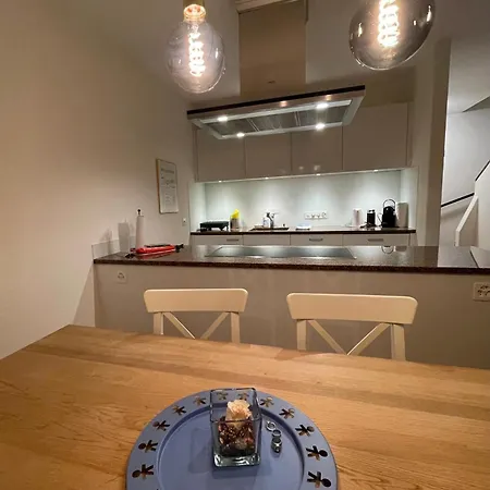 Mit Garten Und Pool In Apartman Ascona